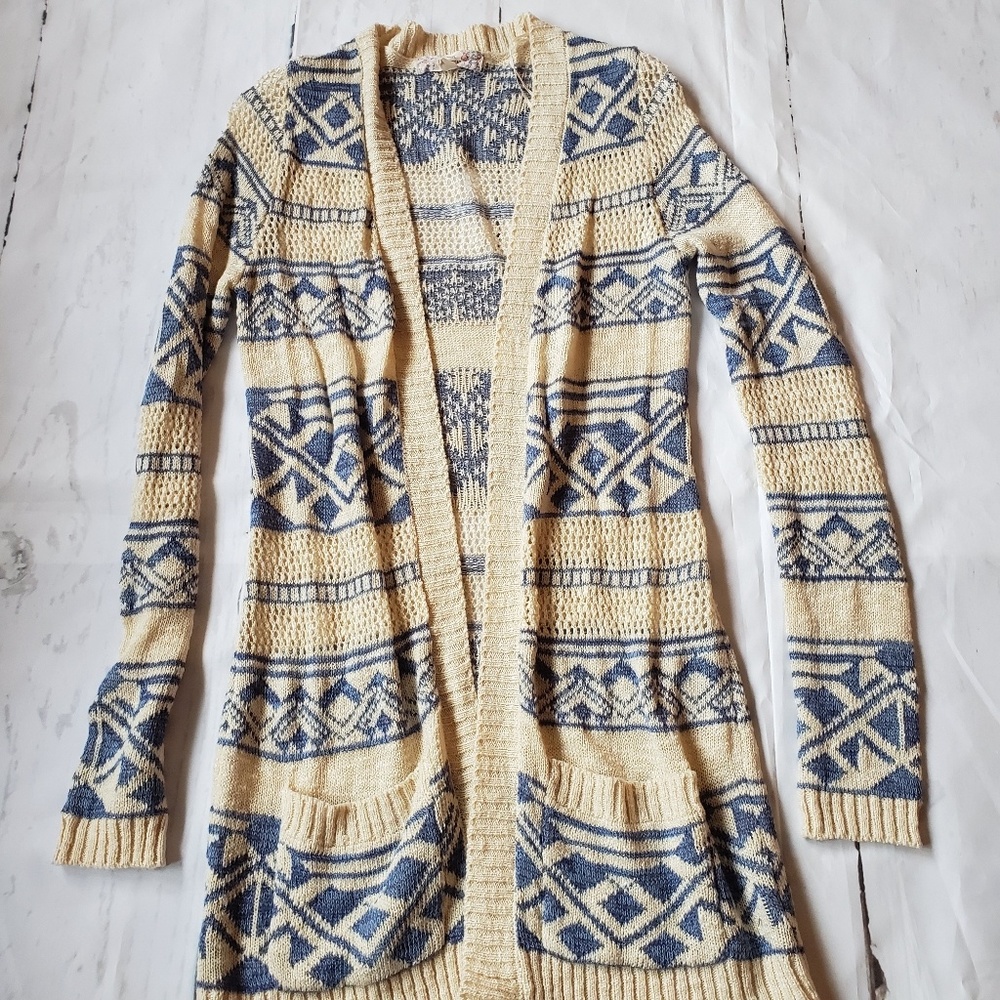 Cream/blue cardigan